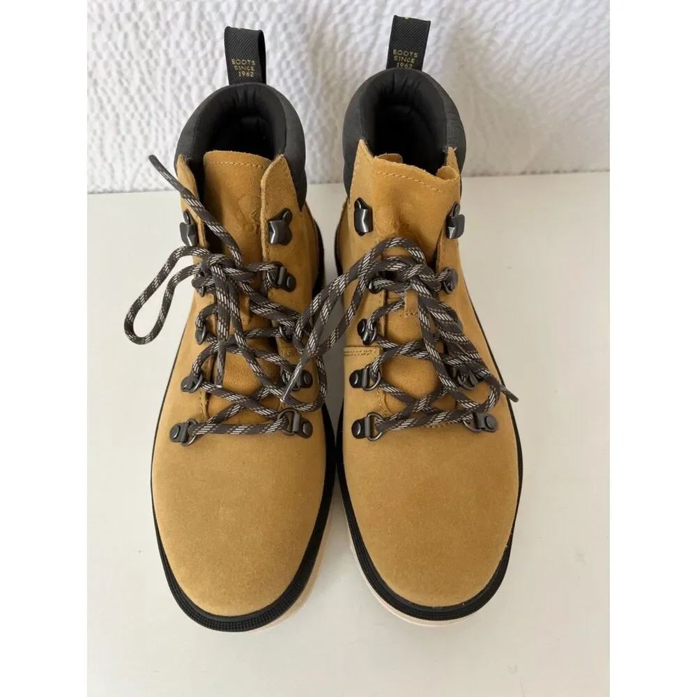 Sorel Hi Line Hiker boots Geo Yellow. Size 9.
